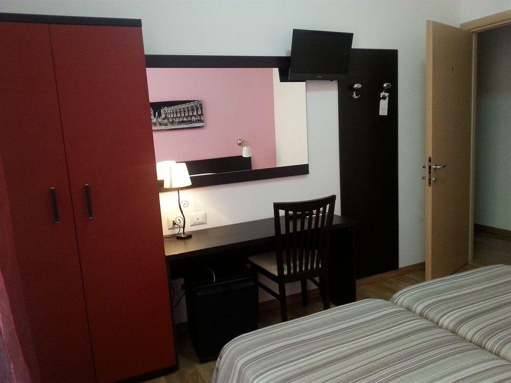 B&B Manzoni Holidays โรม ภายนอก รูปภาพ