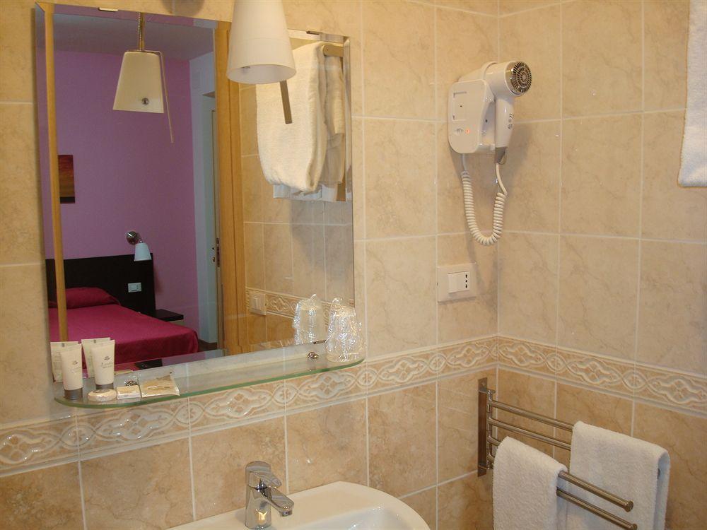 B&B Manzoni Holidays โรม ภายนอก รูปภาพ