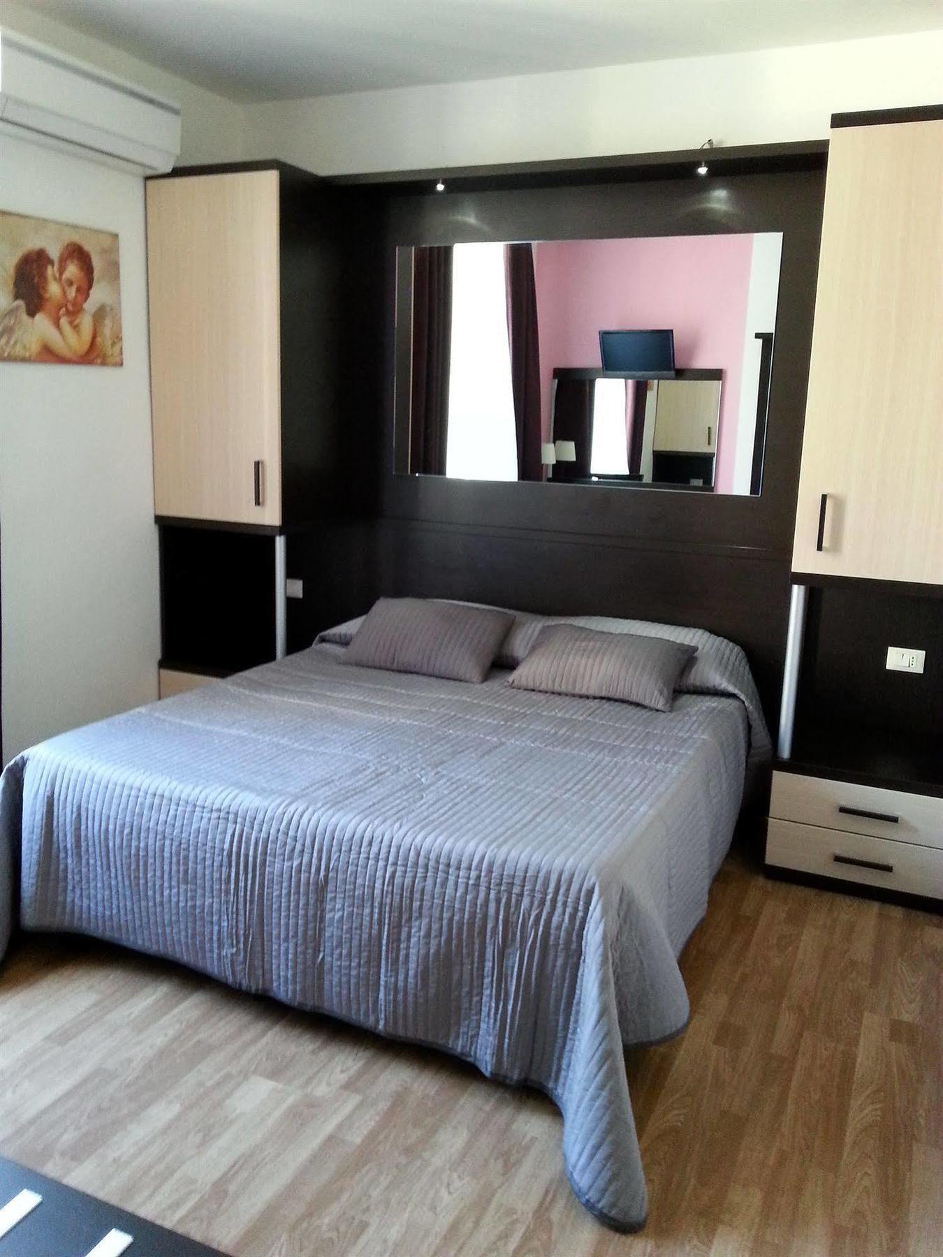 B&B Manzoni Holidays โรม ภายนอก รูปภาพ