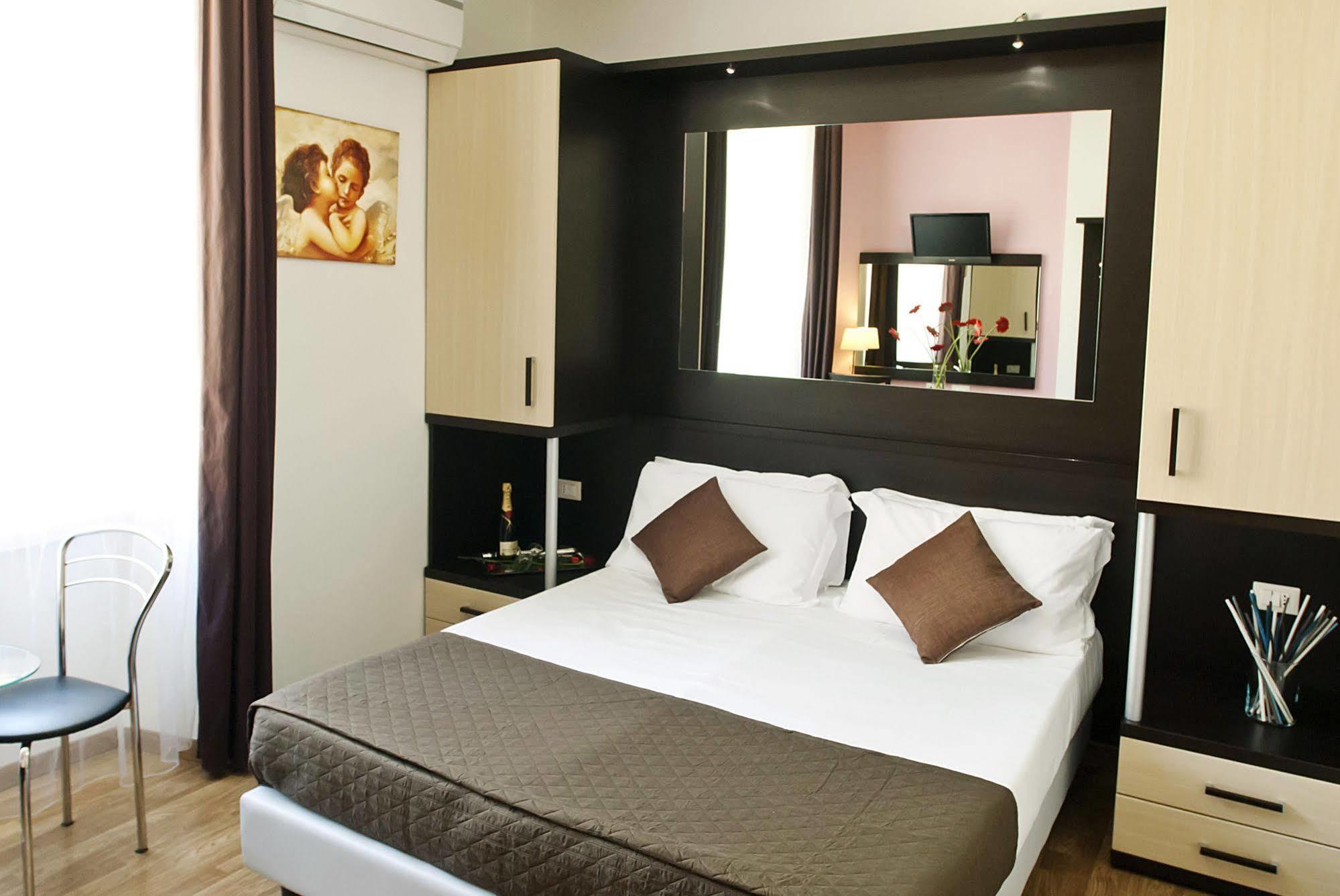 B&B Manzoni Holidays โรม ภายนอก รูปภาพ